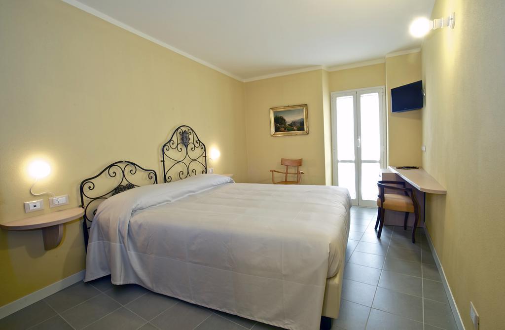 Locanda Della Maria เบลลาโจ ภายนอก รูปภาพ